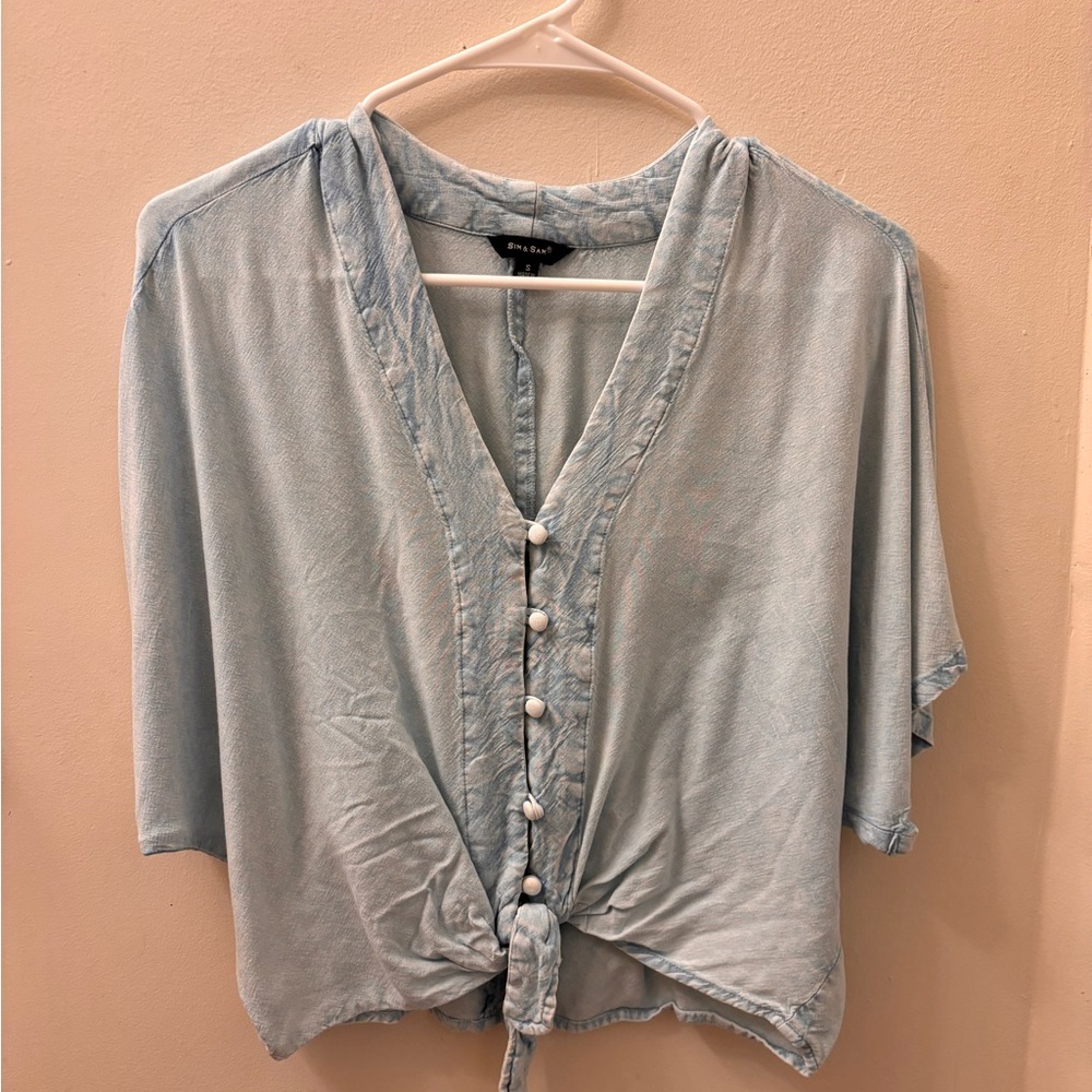 Sim & Sam, light wash Denim, crop button down